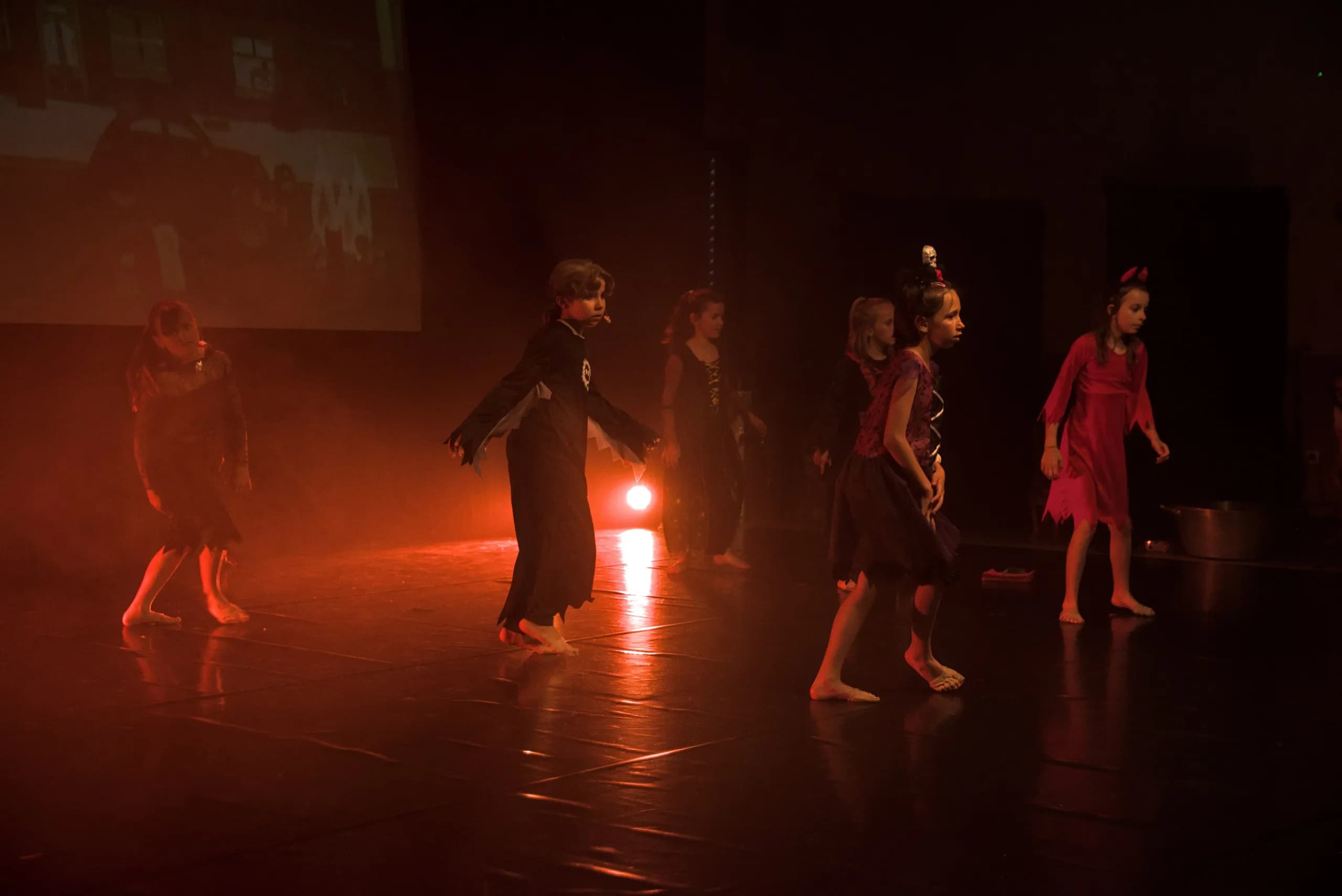 Spectacle de danse modern jazz 2024 — photo 14