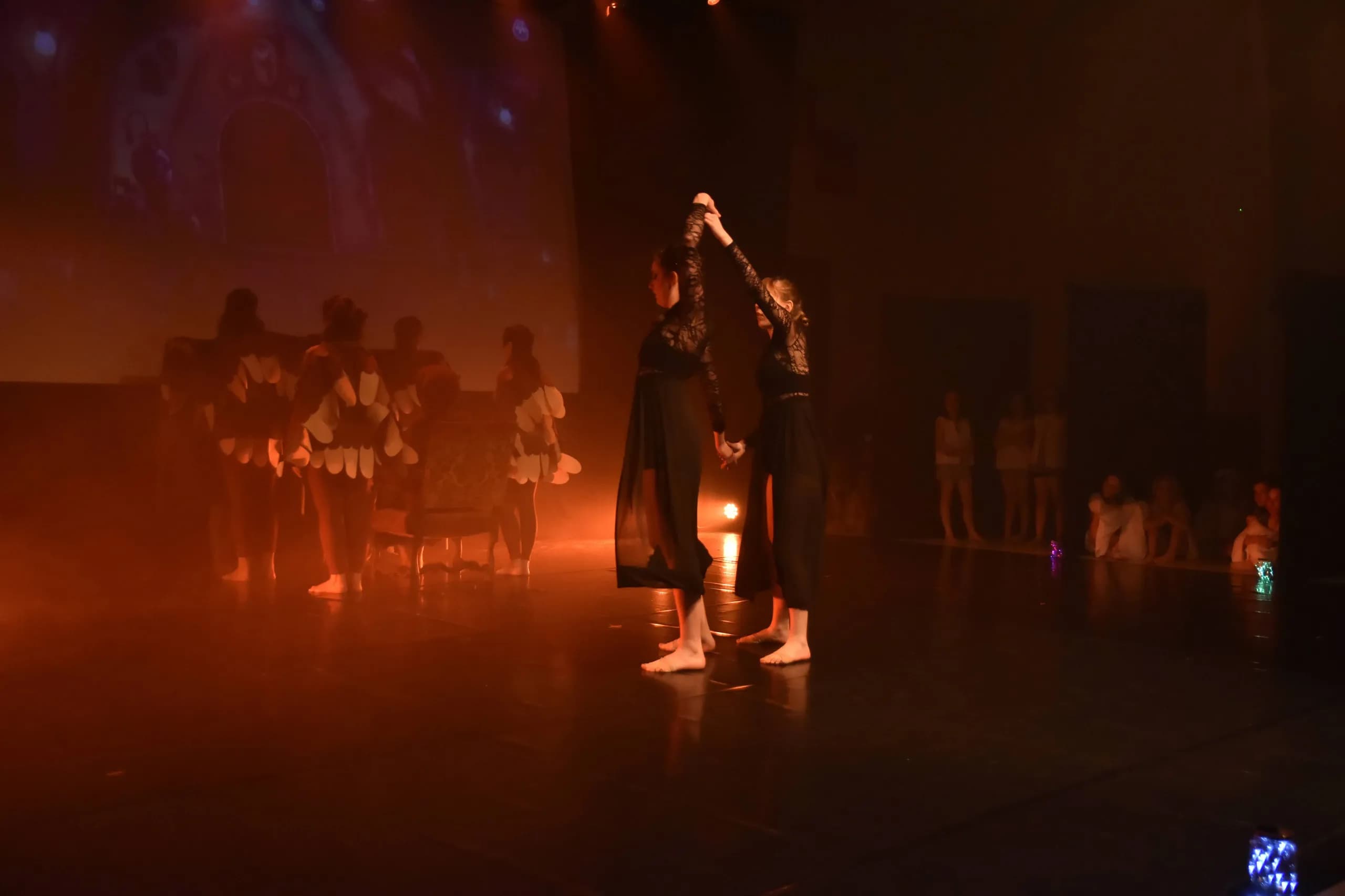 Spectacle de danse modern jazz 2024 — photo 28