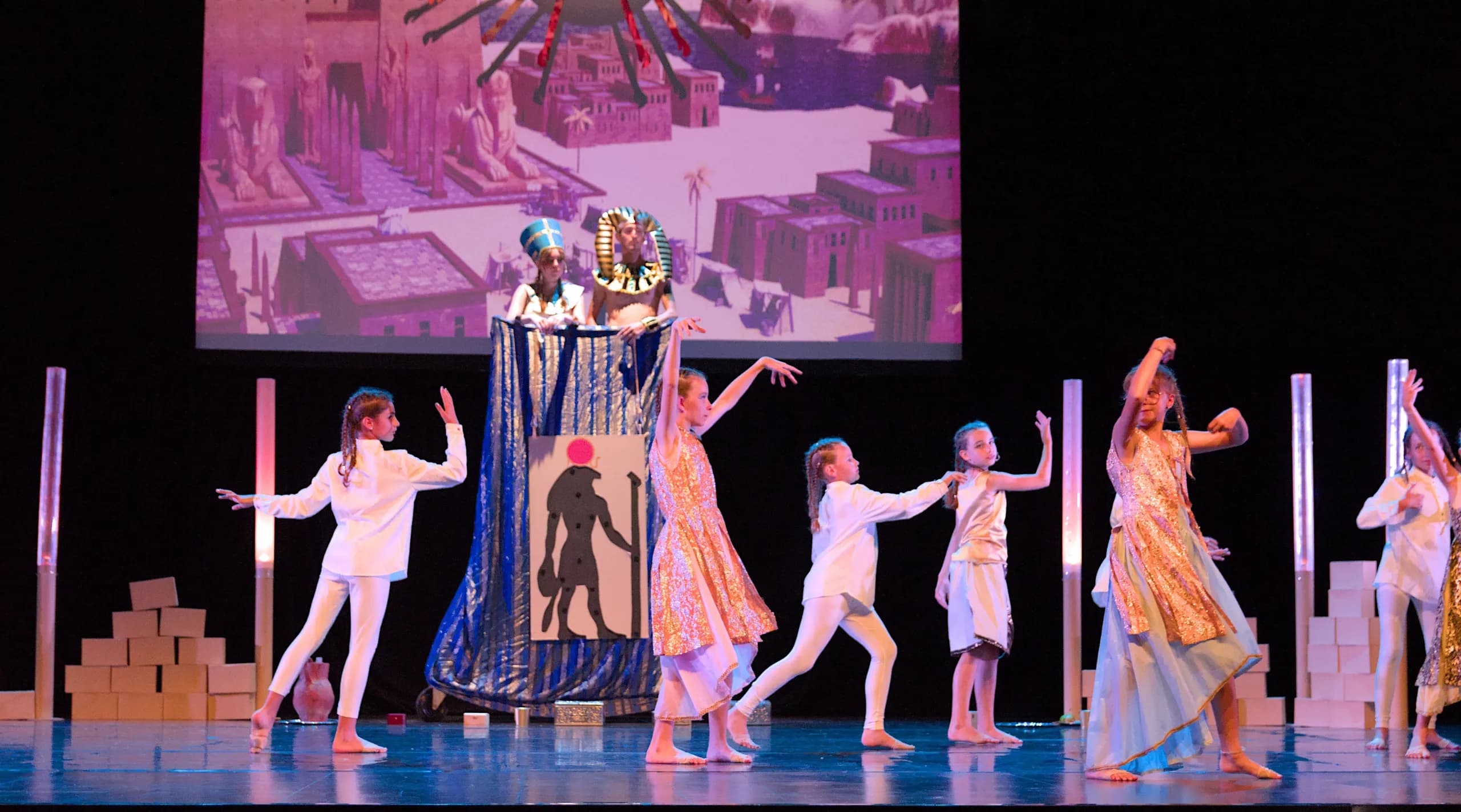 Spectacle de danse modern jazz 2025 — photo 19