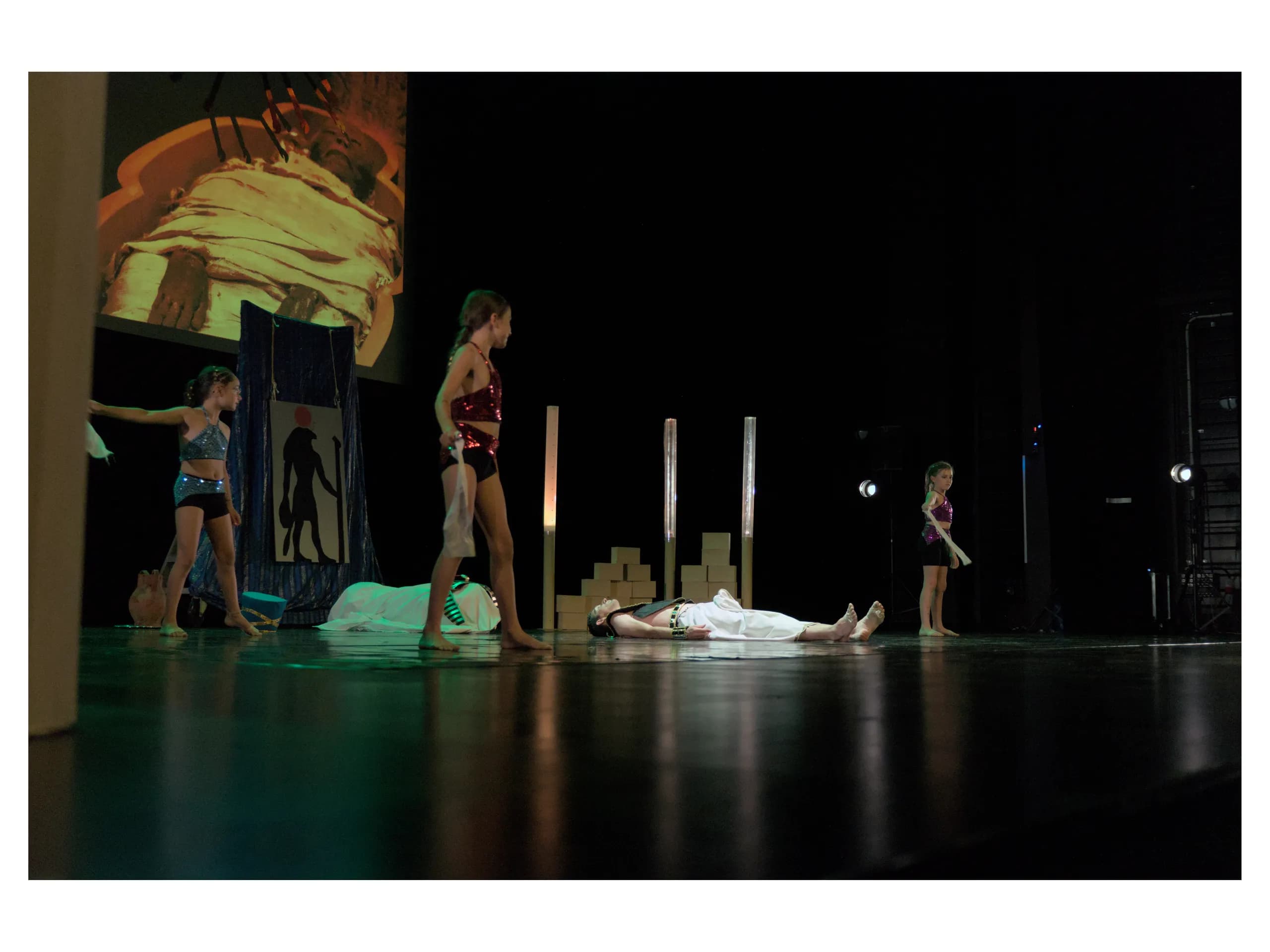 Spectacle de danse modern jazz 2025 — photo 29